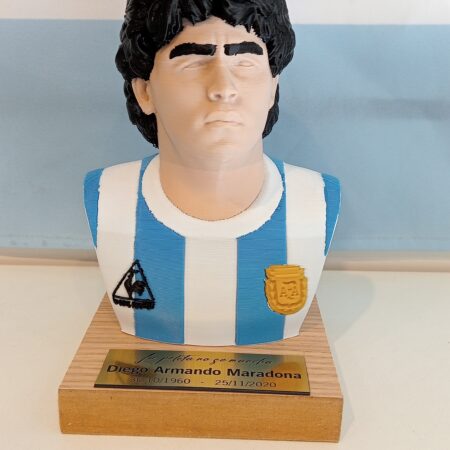 Busto Diego Maradona